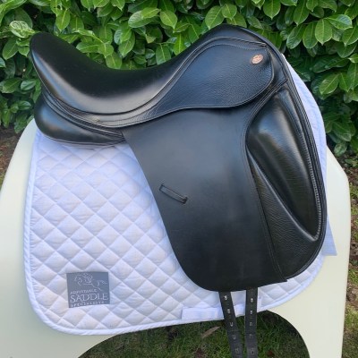 Kent & Masters 17.5” S-Series High Wither Dressage - Surface Bock (S2918)
