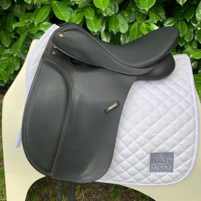 Wintec 17” Dressage (S2775) 