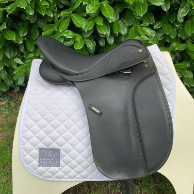 Wintec 17” Dressage (S2775) 