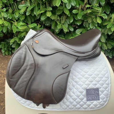 Kent & Masters 17.5” S-Series Jump (S3680)