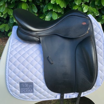 Kent & Masters 17” Low Profile Dressage - Surface Bock (S3254)