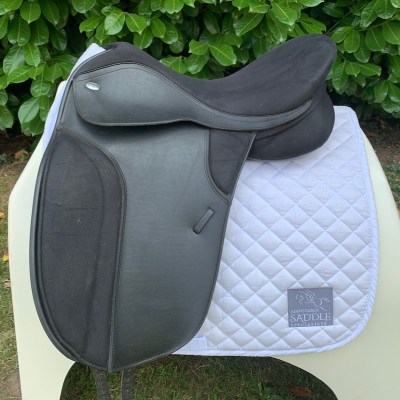 Thorowgood T4 17.5” Dressage (S3251)