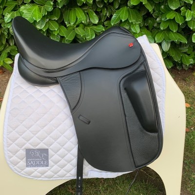 Thorowgood T8 17.5” Dressage with surface mounted blocks (S2374)