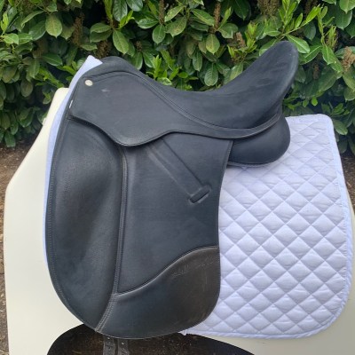 Wintec 16.5” Isabell Werth Dressage (S3742) 