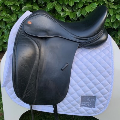 Kent & Masters 17” S-Series High Wither Dressage - Moveable Block (S2818)