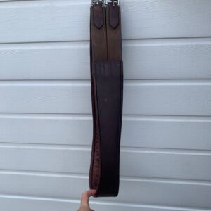 52" BROWN SHAPED LEATHER GIRTH (A0123)